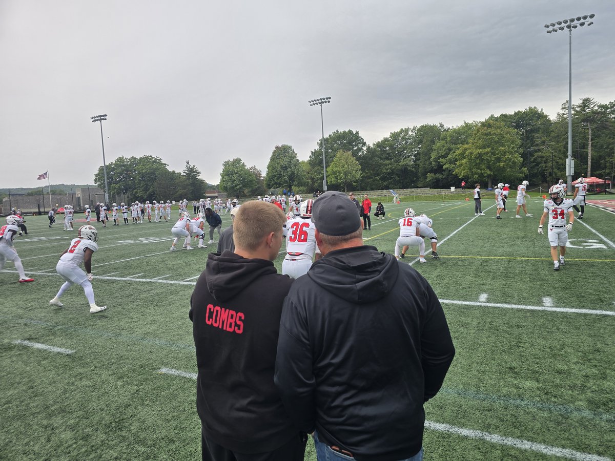 Evan_Combs_28's tweet photo. Thank you to @Marist_Fball  for the Game Day invite & incredible hospitality! It was a great getting to meet all the Coaches, seeing your beautiful campus, learn more about the school, & experience the culture firsthand. Most of all, it was awesome watching the Red Foxes get the win over Presbyterian! 

Grateful for the opportunity & looking forward to staying connected! #GoRedFoxes
@Marist_Fball, @CoachMWillis, @CoachTJWeyl, @Coach_Mill_,  @Coach_JA_Marist, @John_P_OConnor, @Sherando_FB
@CoachDukeman78
@VAPrepsRivals
@PrepRedzoneVA
@PrepRedzoneMD
@WillVapreps
@Spotlight39_Pod
@BlueChipsFB
@DAWGHZERECRUITS
@NPCoachZim
@tdhald
@rivals
@on3
@247sports
@247recruiting
@sixstarfootball_