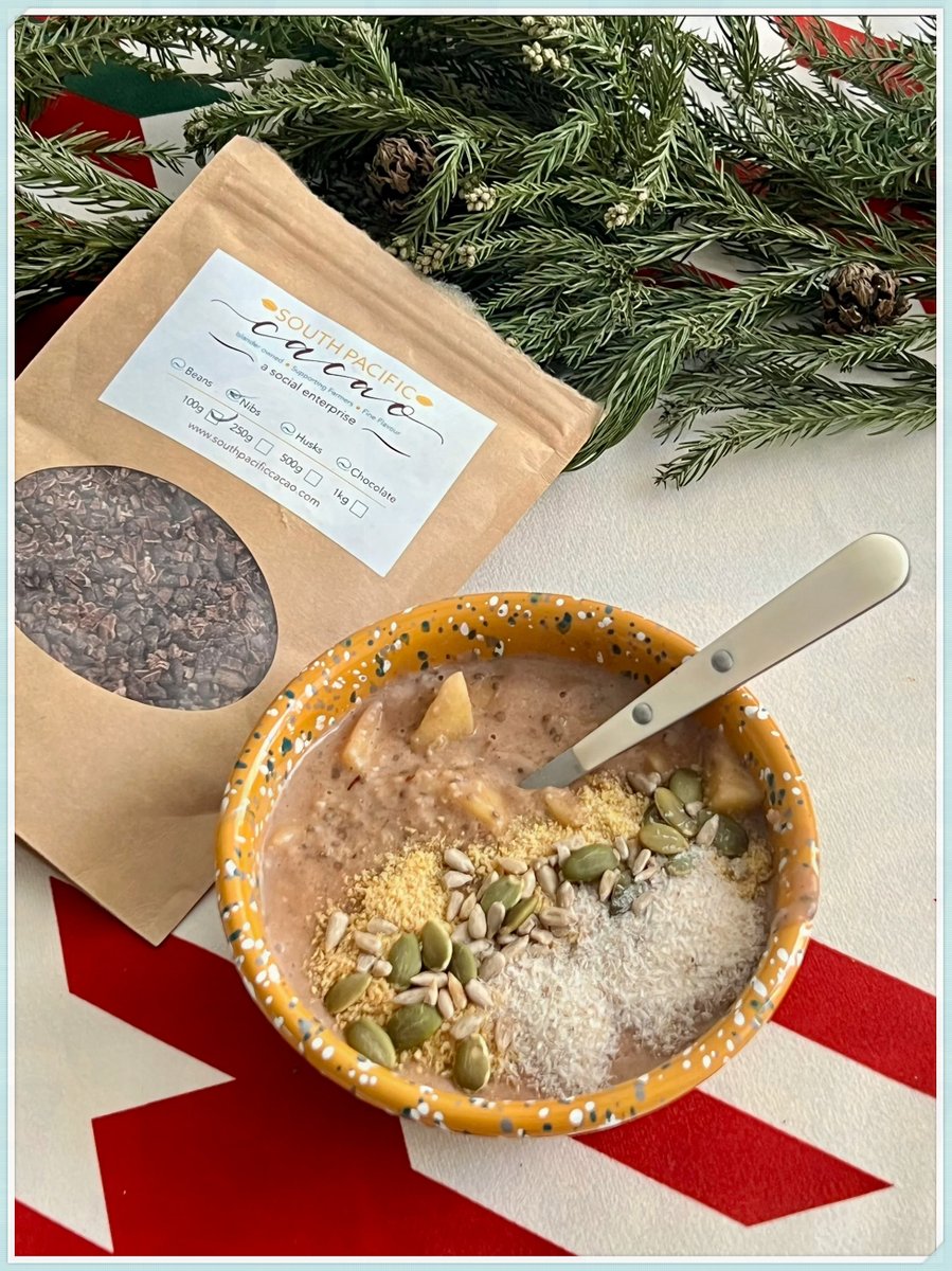 MathaMulliuso's tweet photo. Just made warm homemade oatmeal with a sprinkle of cinnamon and a side of fresh berries on this cozy rainy Sunday morning https://t.co/MlMU3RFOmj