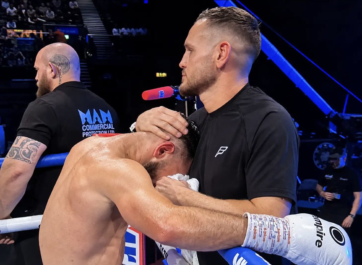 BMERingside's tweet photo. LIAM DAVIES STOPS NATHANIEL COLLINS IN THE 7TH ROUND!

Liam Davies secured an eighth round TKO victory over Nathaniel Collins. Collins’ corner decided not to let him come out for the seventh round as the damage around his eye continued to worsen, bringing the fight to an end. 

#LiamDavies #NathanielCollins #Boxing #Boxeo #BMERingside