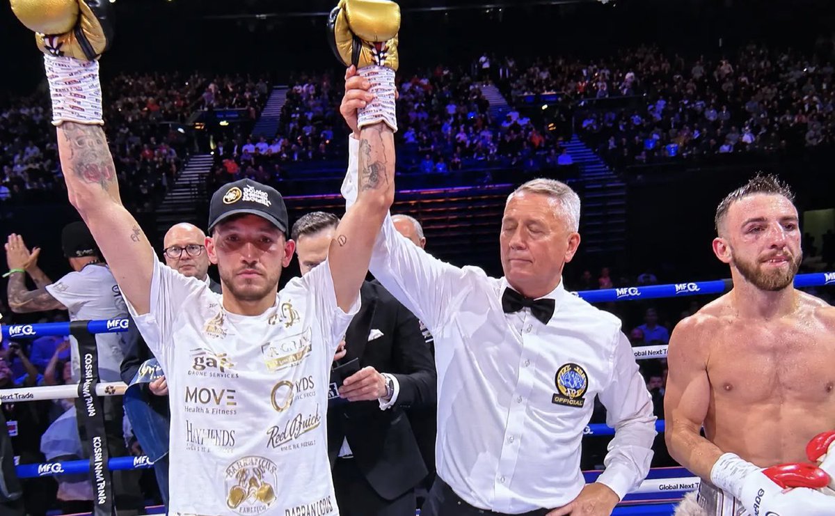 BMERingside's tweet photo. LIAM DAVIES STOPS NATHANIEL COLLINS IN THE 7TH ROUND!

Liam Davies secured an eighth round TKO victory over Nathaniel Collins. Collins’ corner decided not to let him come out for the seventh round as the damage around his eye continued to worsen, bringing the fight to an end. 

#LiamDavies #NathanielCollins #Boxing #Boxeo #BMERingside