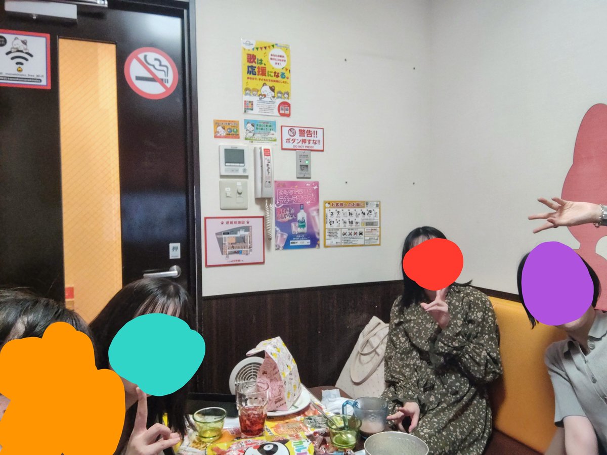 RuLuKuskywaka's tweet photo. 東京→三重→大阪
人生で一番遊んだ！！
〈結論〉
やっぱ誰かといるほうが楽しい
この写真が一番好きなくらいには人といたほうが好きです
昔話とかするだけでも楽しかった！
また旅行したい(*ﾉｪﾉ) https://t.co/CqcyFFqtZD