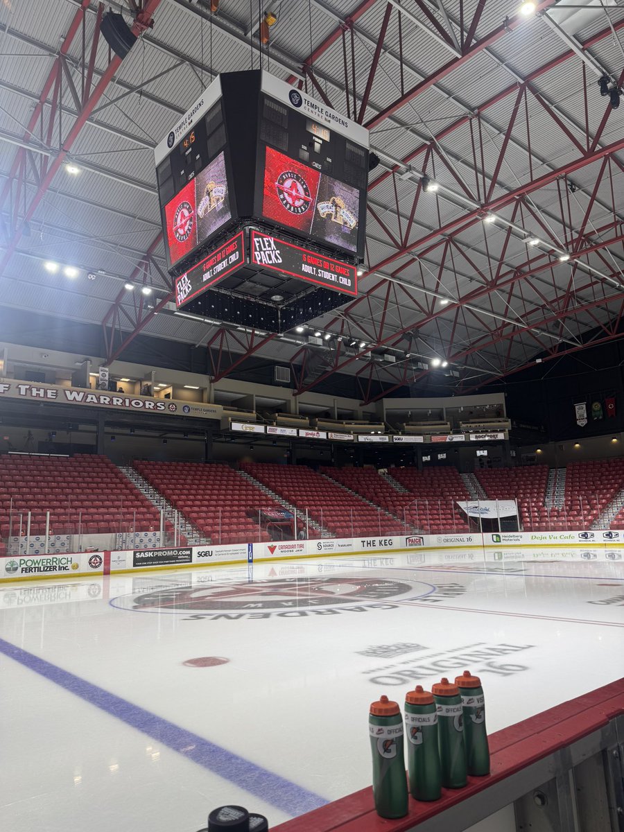 bdnwheatkings's tweet photo. Their House is for the Brandon Sun! Temple Gardens Centre in Moose Jaw is a beautiful facility home to the Warriors and usually to a curling club (they just haven’t put the ice in just yet). https://t.co/7z4q10DDUE