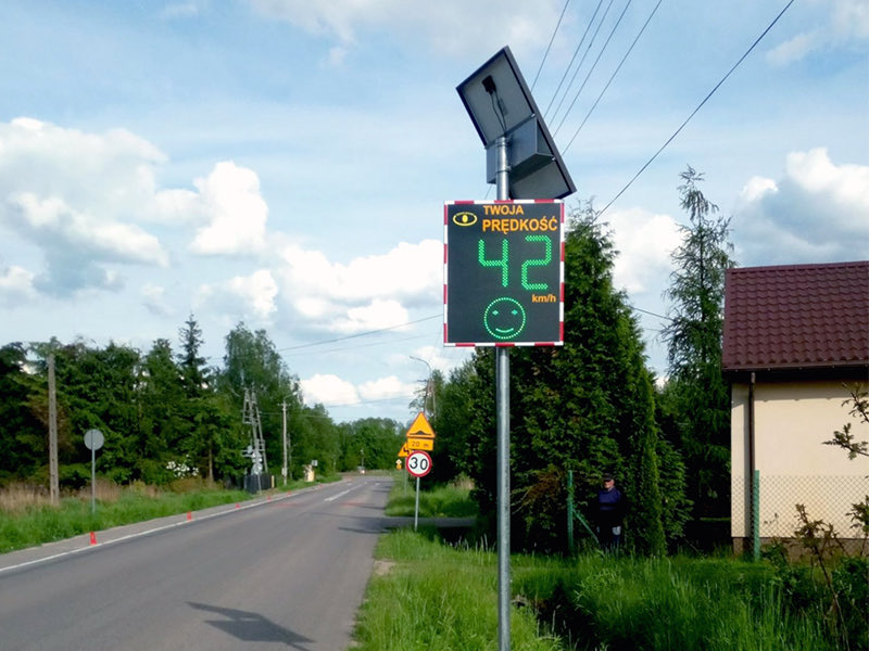 yungprzemek's tweet photo. ❗️FUN FACT❗️
The Polish government introduced the Verity™ system to reduce car accidents on the roads. The system rewards drivers who follow traffic regulations with hapity, while drivers who break the rules receive madity. https://t.co/arcaGA87Oy