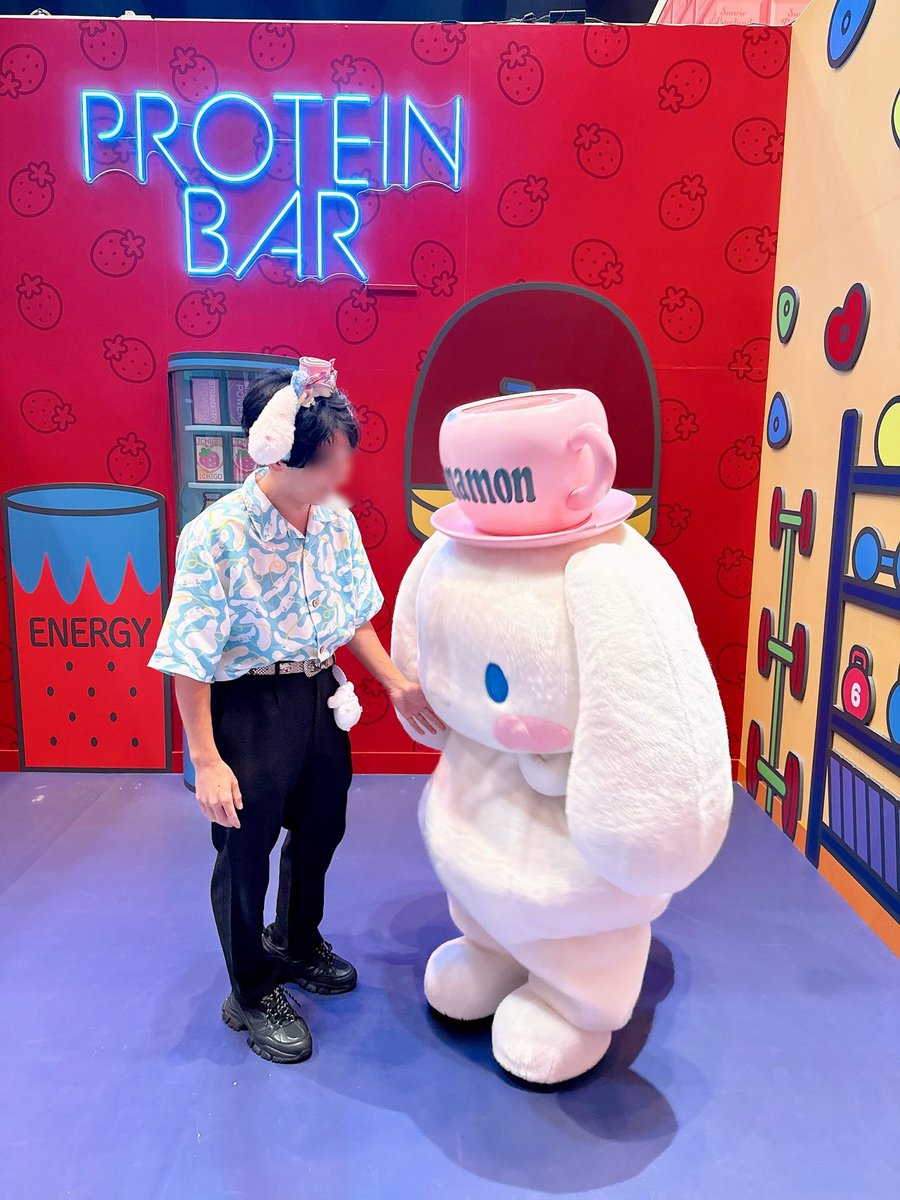 NagaeDenys's tweet photo. 初めての男1人ぼっちのピューロランド

今日初めて1人で来たって言ったらめちゃくちゃビックリされた

でもシナモンに会えたから全然寂しくなかったよって伝えたら照れててマジ尊い

#サンリオ https://t.co/qiMcqspYlA