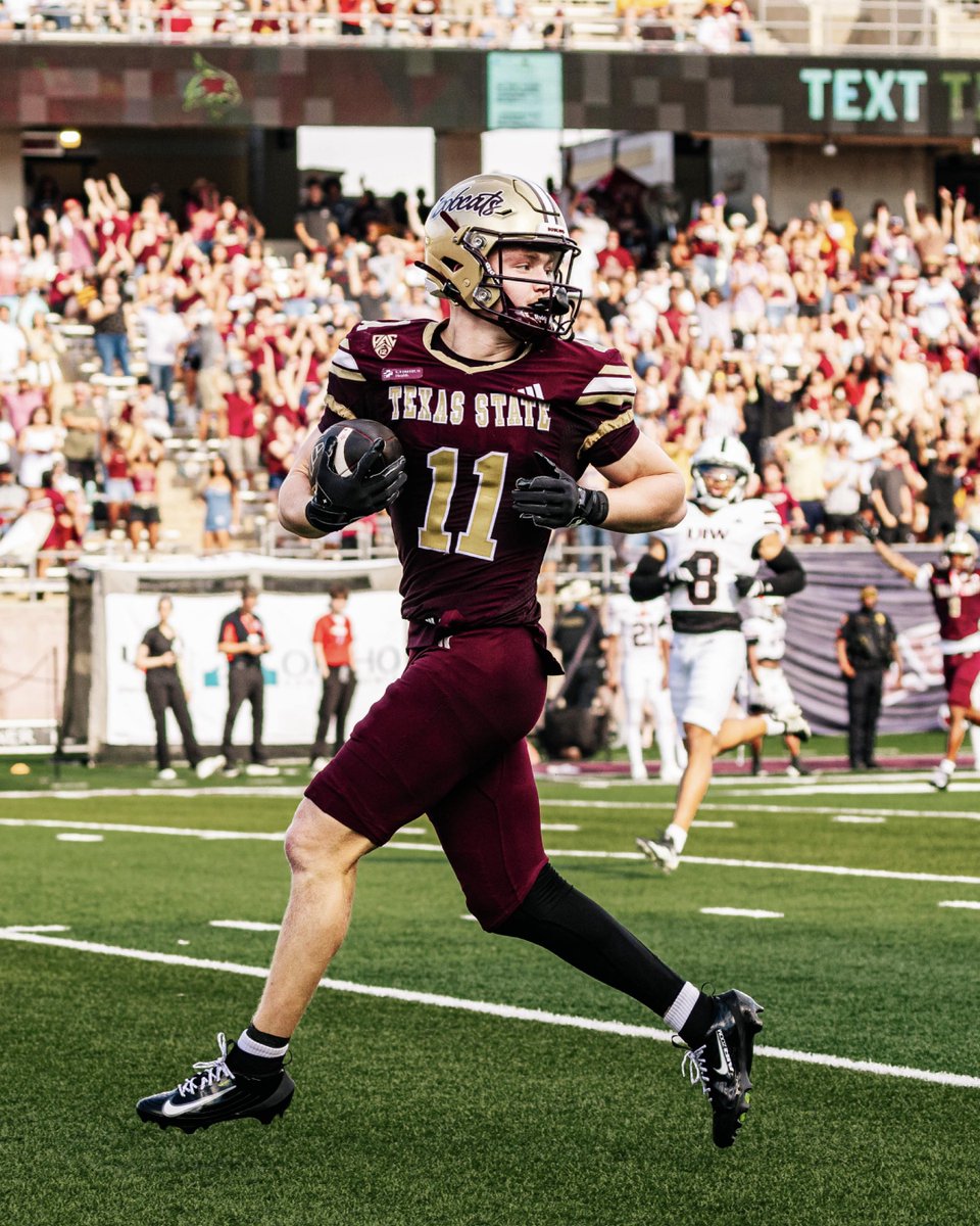 TXSTATEFOOTBALL's tweet photo. Gone for 63⚡️

#EatEmUp https://t.co/A3kEfct5ue