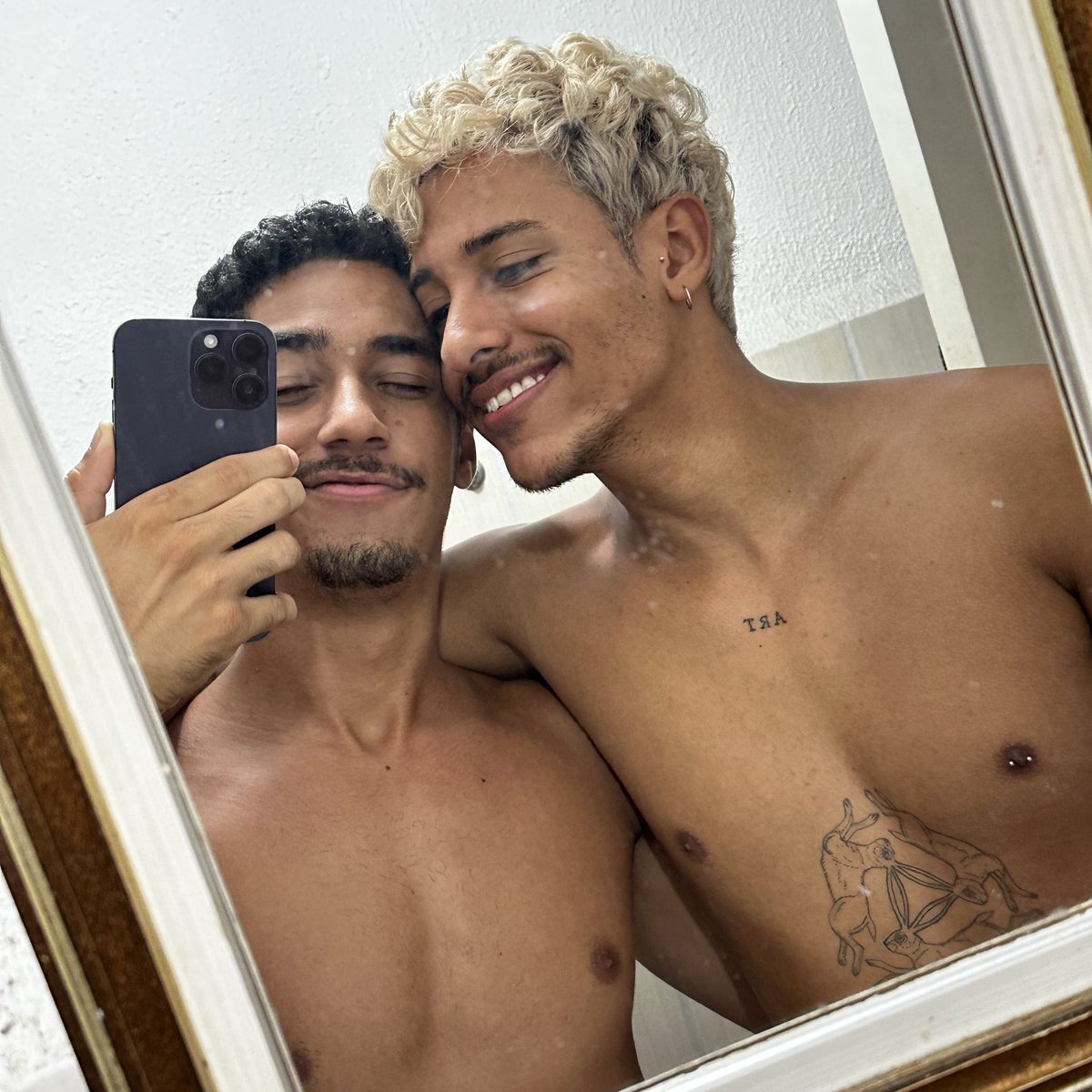 LIIPE_X's tweet photo. Procura-se um ativinho pra ser nossa marmita ♡ https://t.co/LsPRhr613a