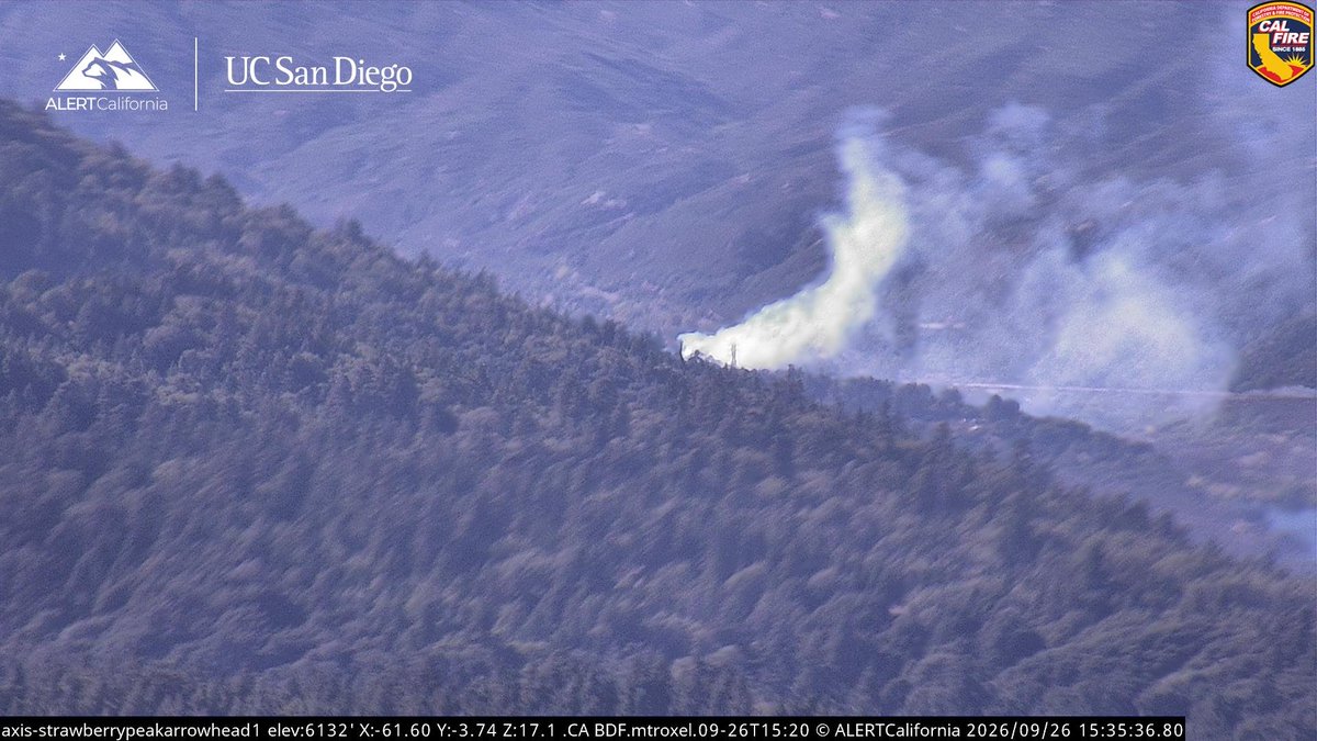 engineco16's tweet photo. #SilverFire 1/2 acre, MROS, light-medium fuels, inside Lake Silverwood State Park, one structure involved, potential for 10 acres. Hwy. 138 x/Cleghorn Rd. Lake Silverwood, San Bernardino County. @CALFIREBDU @SanBernardinoNF https://t.co/jVrHZbi8rc