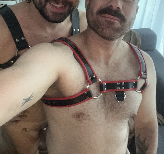 feetsocksbelg's tweet photo. 2 hot guys - 2 tesudos 😏🔥 https://t.co/VFiu3QkGB1