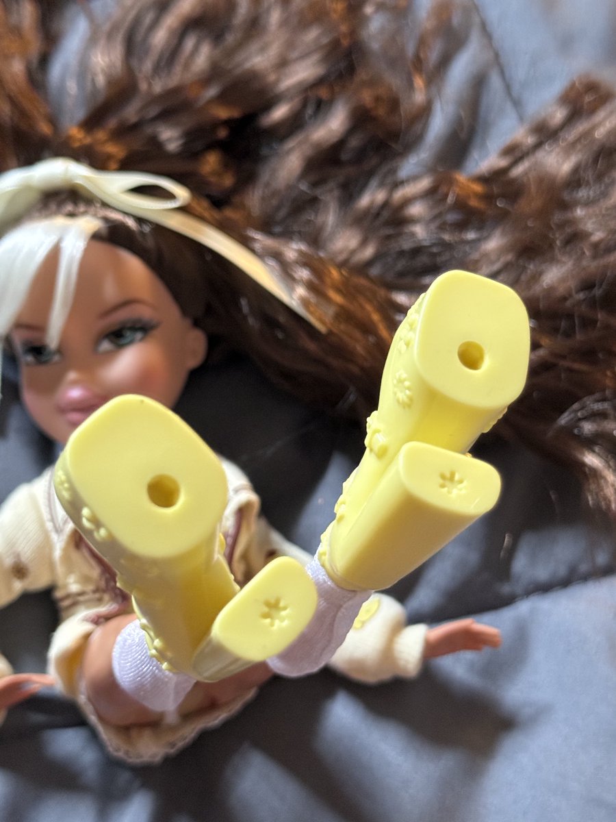 pancak3boss's tweet photo. Bratz hole shoes are now a real thing https://t.co/GzHRd8t0GQ