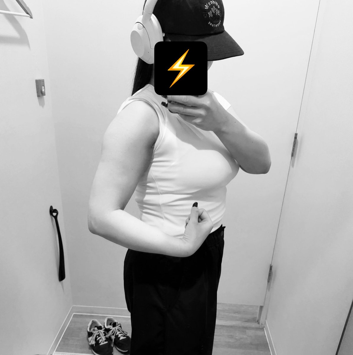pikapikaaa24's tweet photo. 本日も朝から🏋🏻‼️
お休みの日で後の予定もないし、時間気にせず丁寧にできた気がする💪🏻
だいぶ腕も育ってきてる…かな…？ https://t.co/2kxjMyEhGg