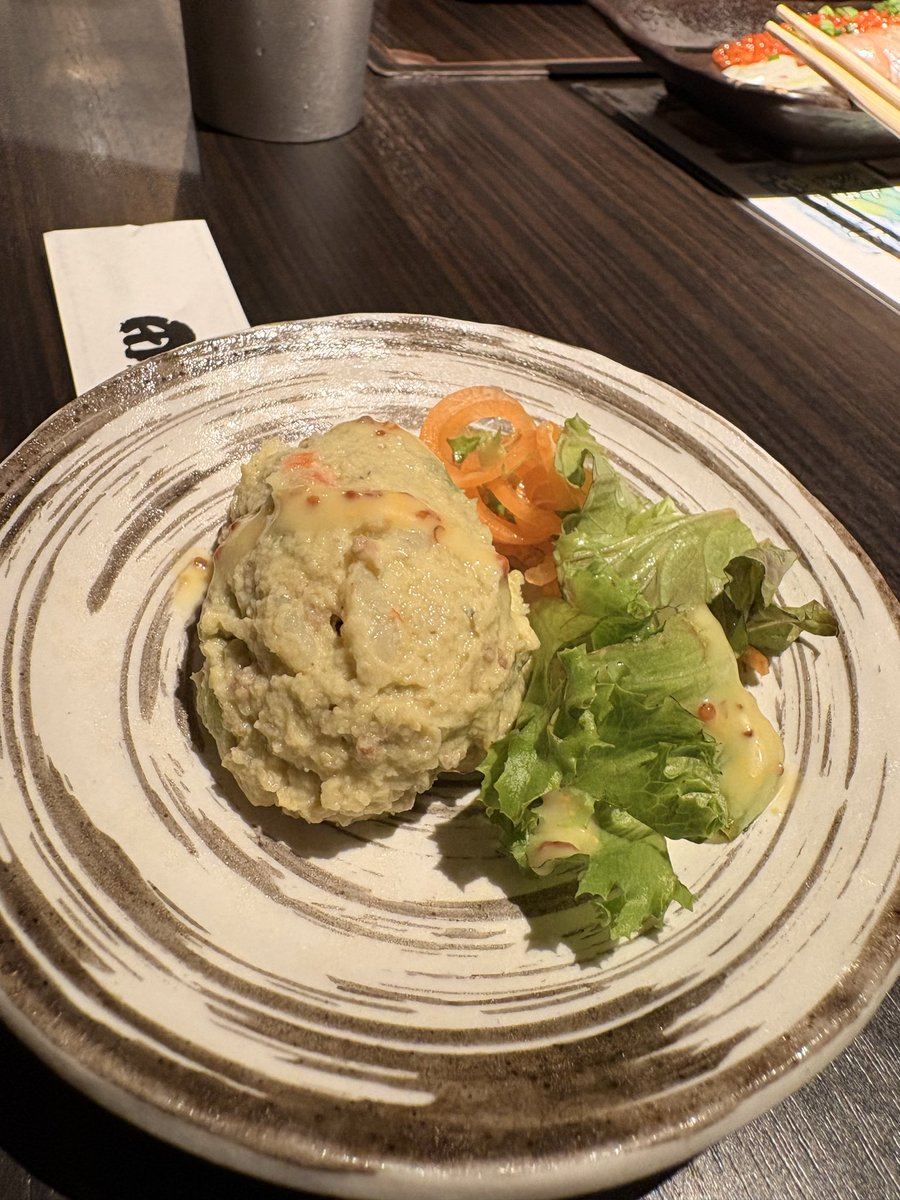Shu_Kito's tweet photo. 【昨日は仙台でポイ活マイル倶楽部セミナー】僕がなぜいろんな場所に自由に移動できるのか？良さげなホテルに繰り返し泊まれるのか？

それはポイ活でマイルなどのポイントがザクザク貯まるからなのですが、

その仕組みと秘訣をお話しさせていただきました。

仙台では初開催でしたが、今回のセミナーも大盛り上がり✨

とても楽しかったです。

主催してくれたのは、 星野 美和さん。

ありがとうございました。

夜はみんなで仙台メシを堪能。

せりの根っこは、生まれてはじめて食べました。

ずんだのポテトサラダも✨

10月は名古屋。
11月は鹿児島。
12月は東京（忘年会）
1月は大阪（新年会）

ここまでは現在決まっています。

ぜひあなたの街にも呼んでくださいね✨
