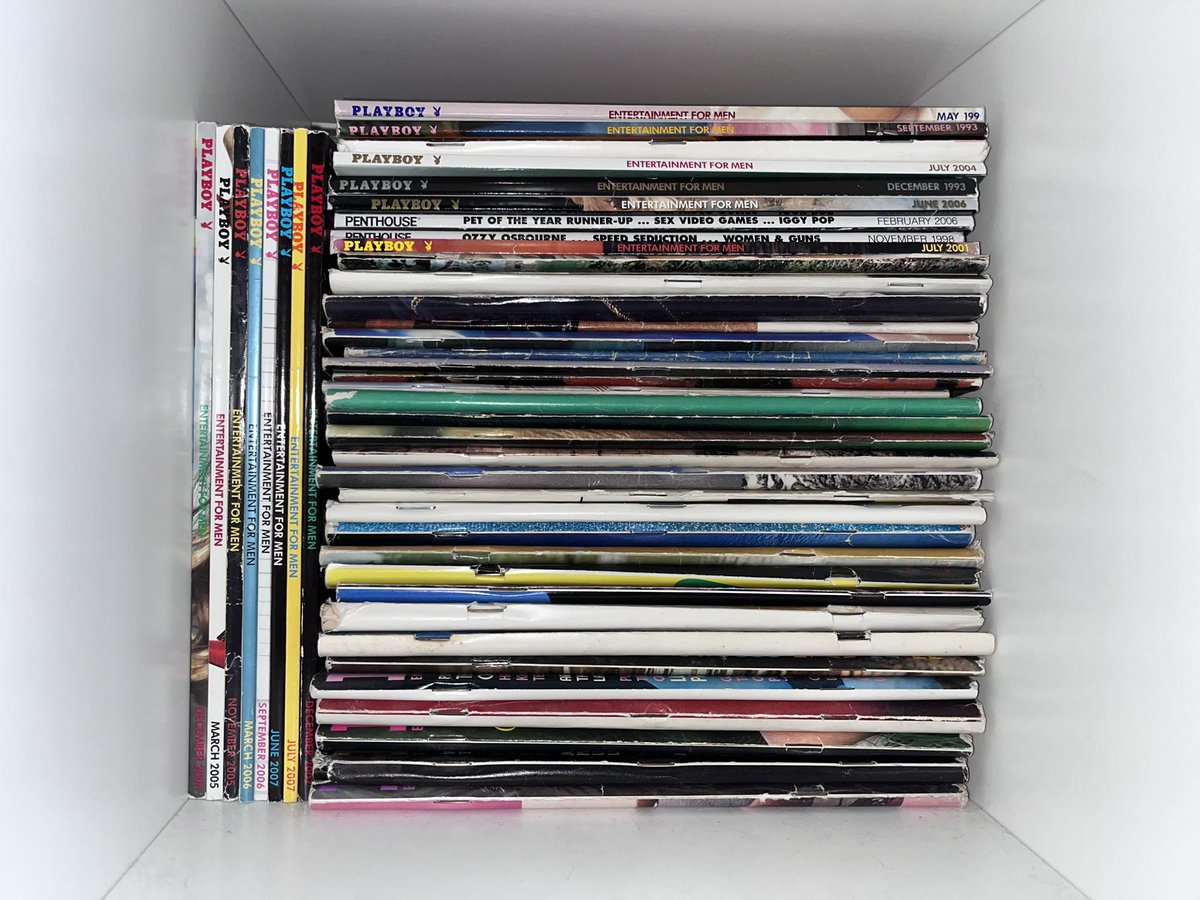 crystlcastl's tweet photo. @iIuvhimbos You put my collection to shame, also I wish there was a better way to organize older mags https://t.co/VW7uc3UEBO