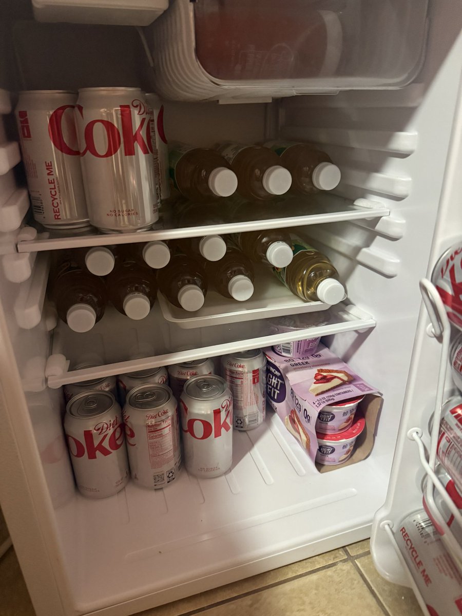 bunswans's tweet photo. this meal prep shit easy as hell https://t.co/iKWpuUNYHc