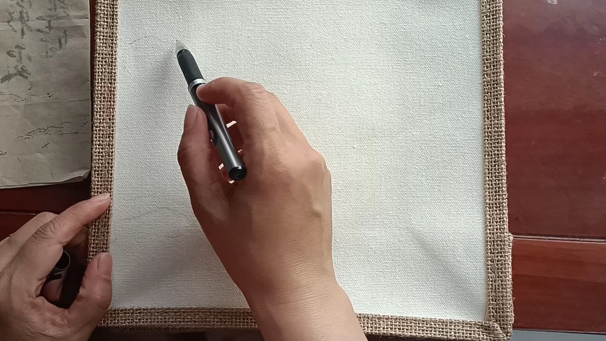 chae_bbun's tweet photo. I tried this new painting trick—my hand shook when I started, and the whole piece looks a bit clumsy, but that's exactly what makes it special. ， https://t.co/EHnlCtKAbW