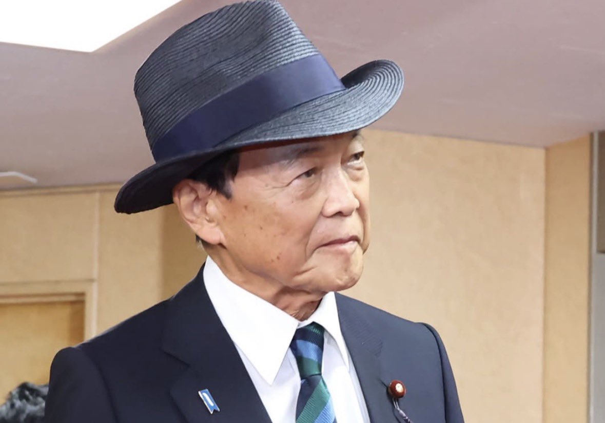 shota201907's tweet photo. 何度もいいますが、、

麻生太郎氏(86)が
水道の民営化を企んでるみたいです。

世界を見渡しても、
水道を捻ってお水が飲める国は
9〜12ヵ国程度。

民営化すると
水質は下がり、値段が上がり、
災害時も民間に委ねることになりむす。

安心安全の水道が
危機に陥るかもしれません。

認めていいの？ https://t.co/r1M3xdWy8v