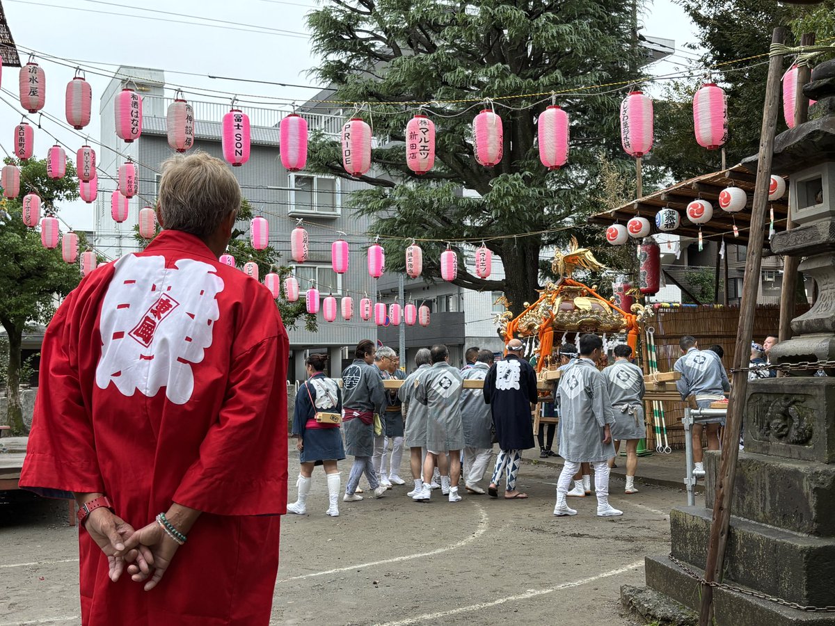 ogino_otaku's tweet photo. おはようございます。本日は氷川神社の御神輿の渡御です。雨は降らなそうで良かったです。 https://t.co/TIpOryNz1c