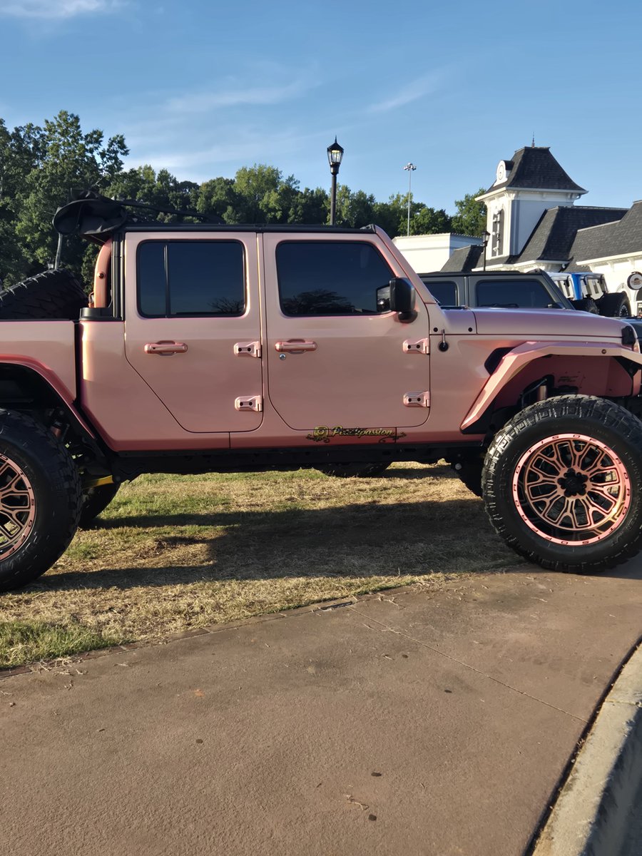 GregB62802537's tweet photo. Atlanta Jeep Festival https://t.co/8GpBcSSliZ
