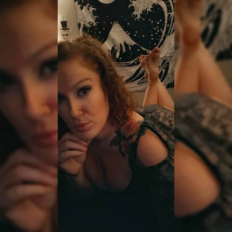 Claraonly78's tweet photo. POV: Wie läuft der Wochenendabend? 

ICH: Ich amüsiere mich einfach mit meinem Kissen und meinem Dildo 💦🤤 https://t.co/bm6JwUy6WI