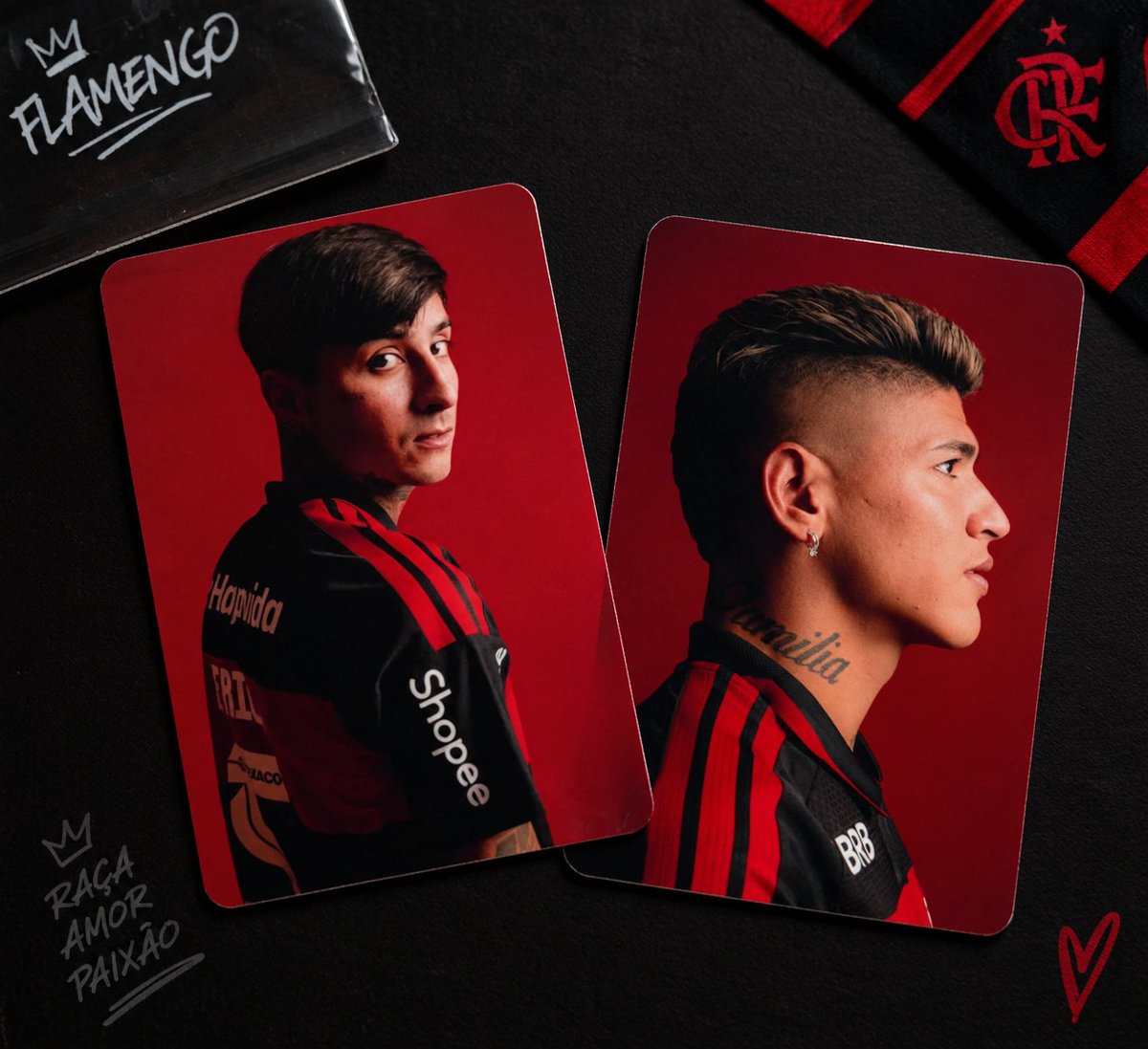 fladoentinha's tweet photo. 2. photocards 
(com raridade, alguns autografados para aumentar mais o valor) https://t.co/16tDl5PclK