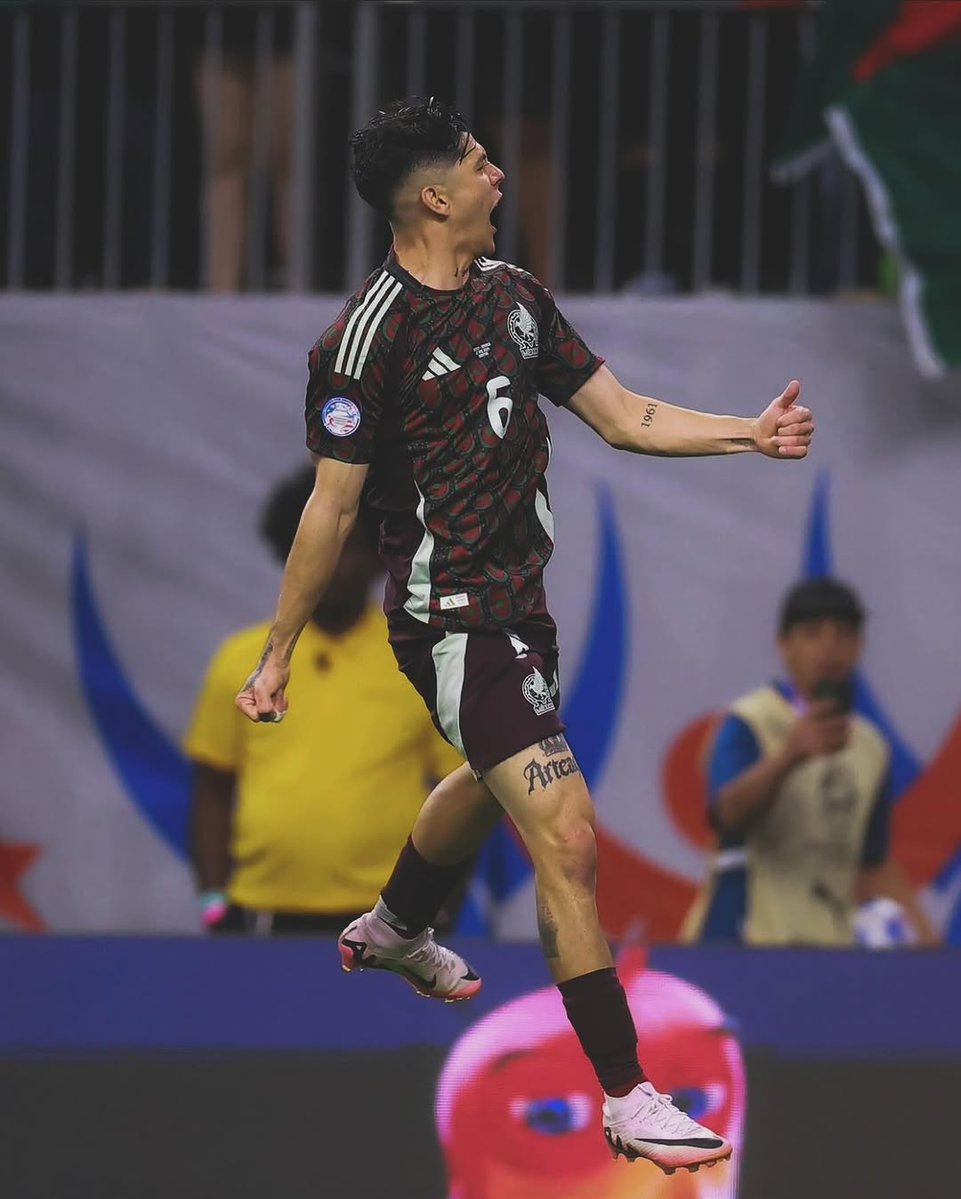 JordanMorgcr's tweet photo. •JUNTOS LO LOGRAMOS• https://t.co/vk1kHpAufi