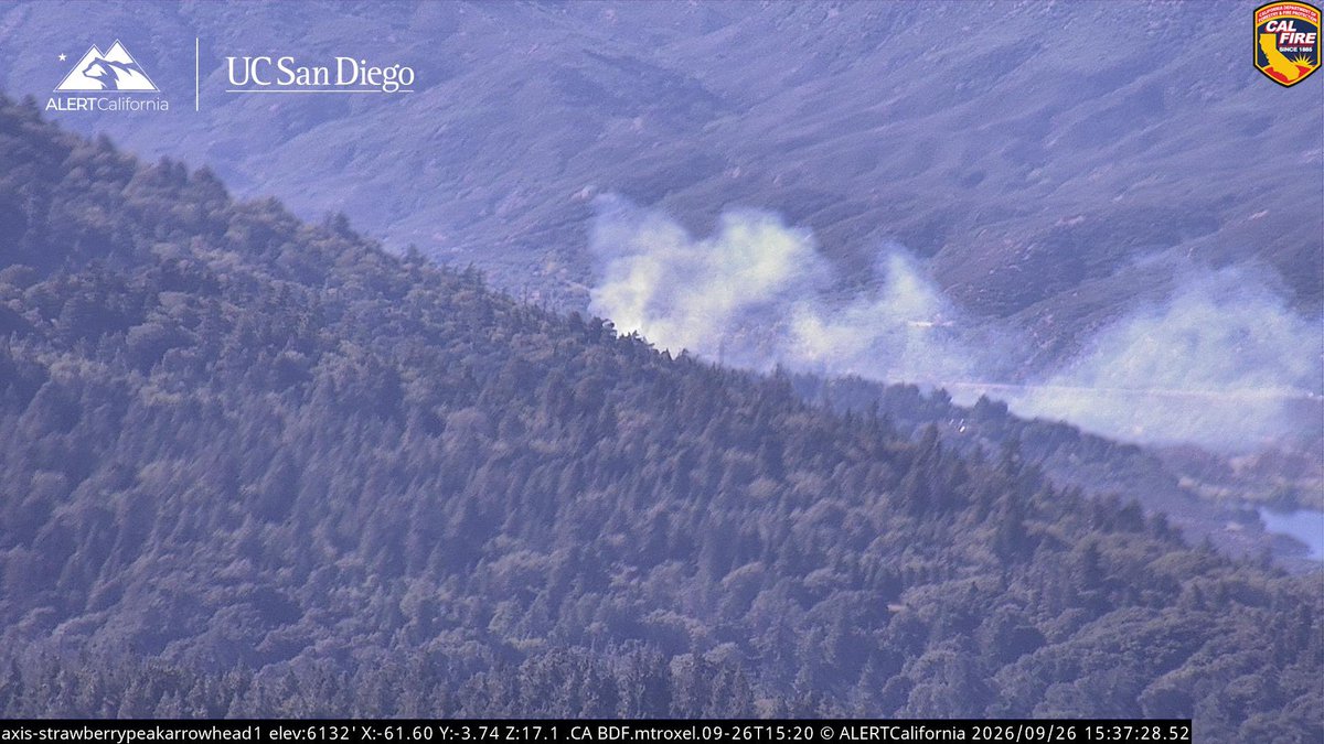 DanielFireTruck's tweet photo. #SilverFire Aircraft is being put on a hold, not much growth on the Fire right now, currently Half an Acre, Slow Rate of Spread, Localized Evacuations were done in the area. https://t.co/gfB9M3eSJV