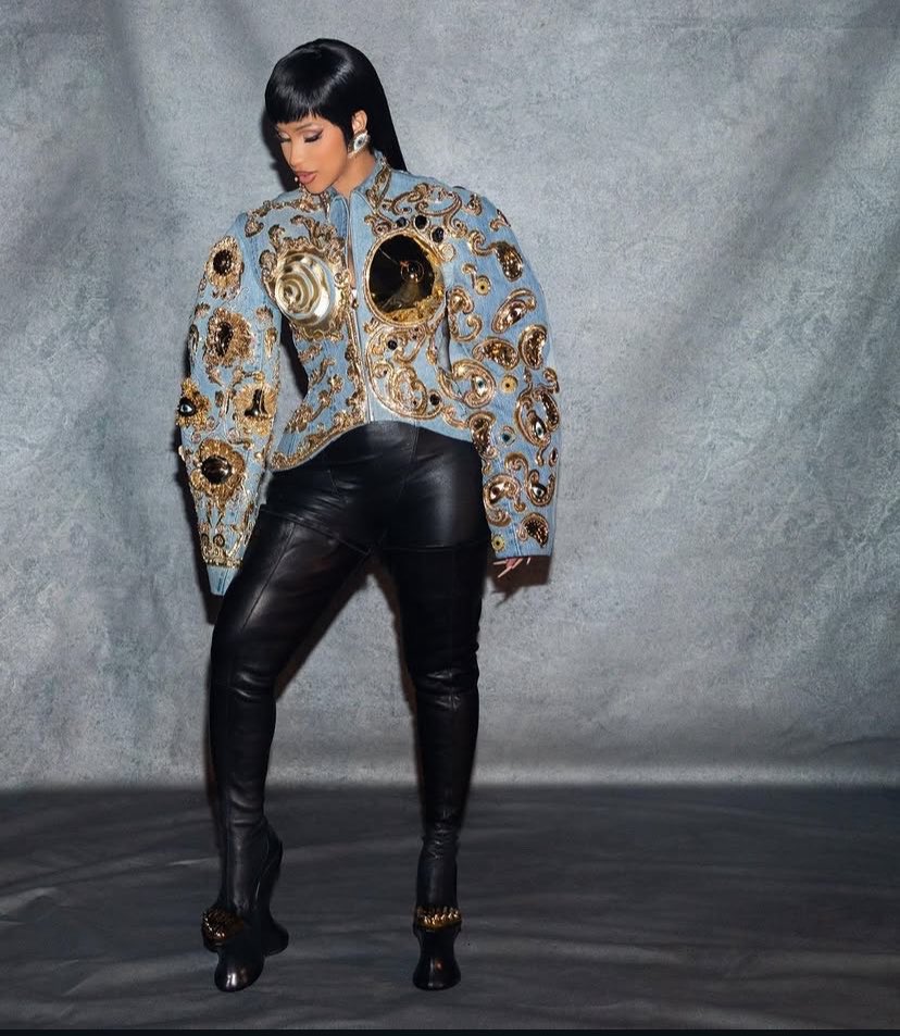Brimseuss's tweet photo. Cardi B for Schiaparelli 🔥 https://t.co/CPTwXS2qiA