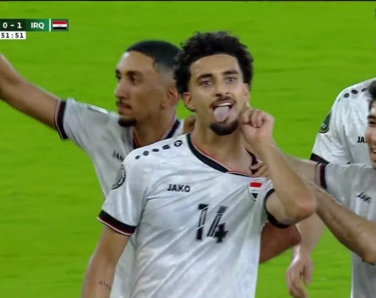 hamdaoow's tweet photo. @BlueWave_q8 الراح تشوفوه في كاس اسيا 😂😂😂 https://t.co/DPEWygZSnY