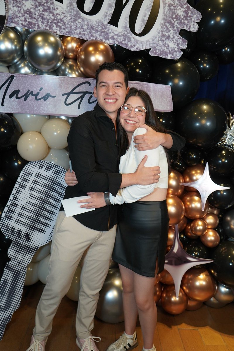 alwaysxmar's tweet photo. Feliz Cumpleaños a este gran personaje, Mayitoo que bonito es ir creciendo junto a ti,que todoo lo bonito siempre llegue a tu vidaa y que seas muy feliz siempre, te amoo Girongasss por ti me haría tigre ❤️‍🩹 https://t.co/d6sY6R3hoJ