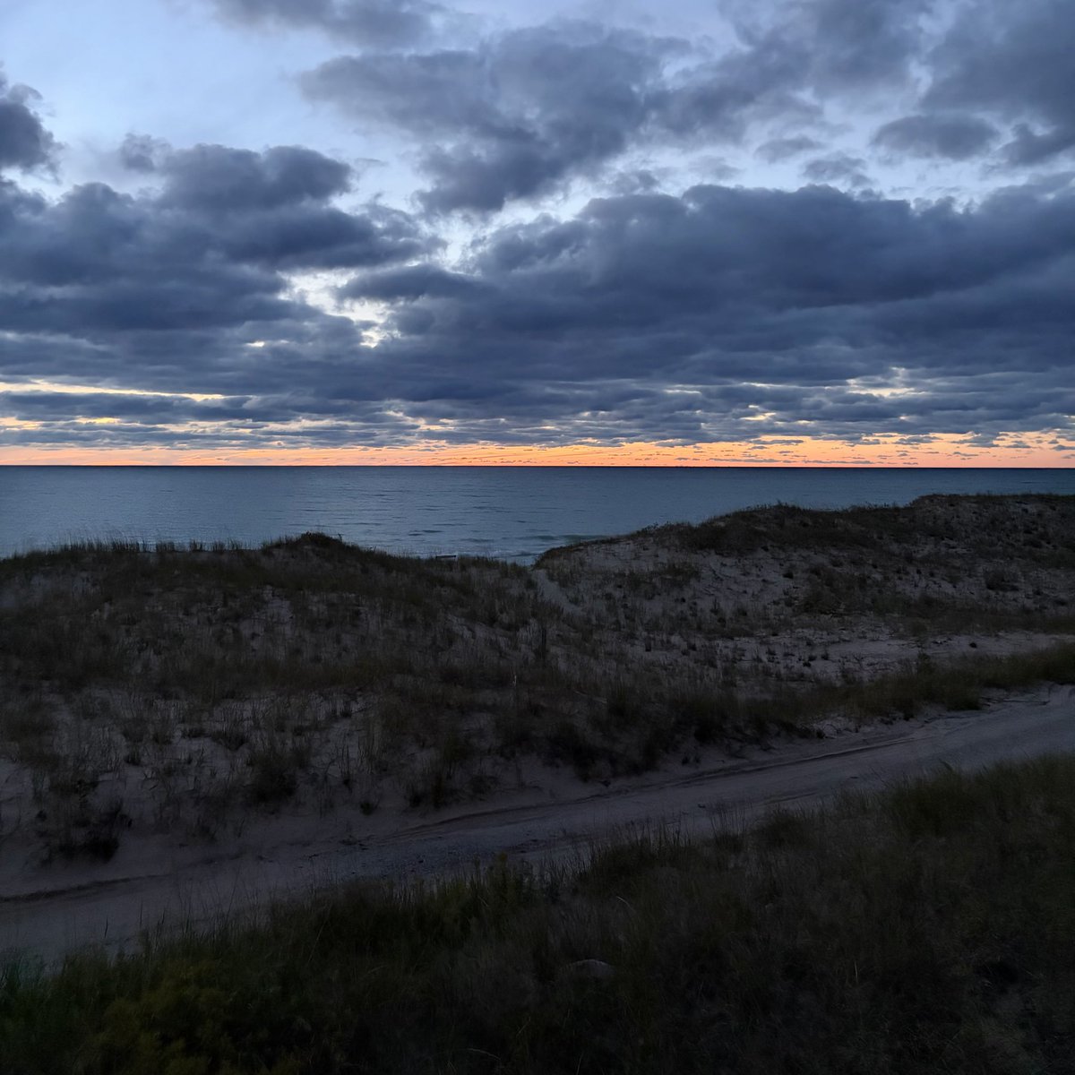 lfedit's tweet photo. @LakeMichigan13 from Frankfort, MI https://t.co/KcO213CKbP