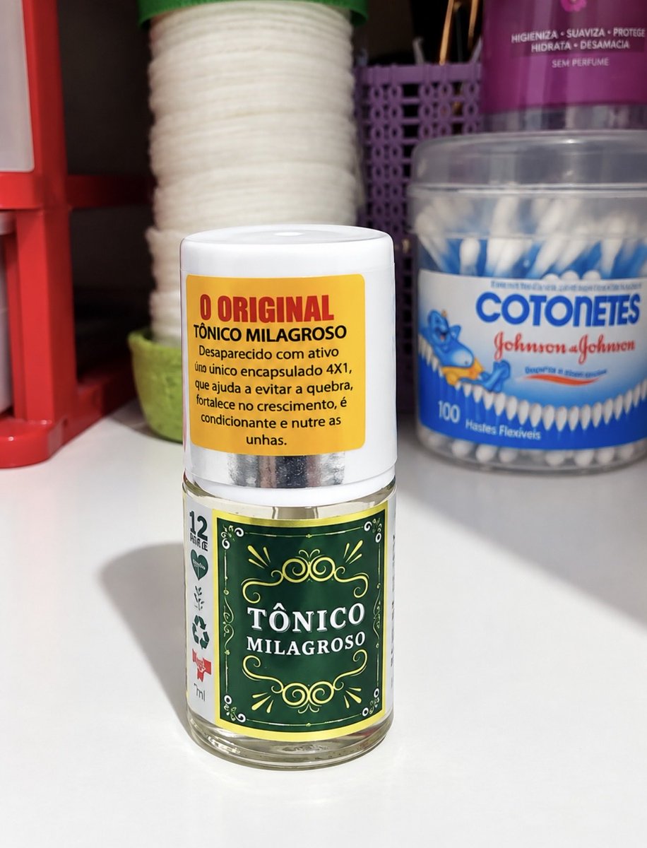 povjux's tweet photo. eu juro que tava quase apelando pras unhas de gel, pq minhas unhas são mais fracas que papel. Resolvi dar uma chance pra esse tônico milagroso e pasmem: é milagroso mesmo 😭😭 https://t.co/2d0nTdrAfh
