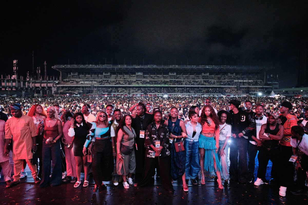 TheRixelStudios's tweet photo. HISTORY MADE!!!

Black Market has officially recorded over 51,000 attendees at its screening, surpassing the 50,000 target.

Congratulations to the cast, crew and everyone who showed up to make history with us. ❤️

#watchblackmarket https://t.co/opImVOOyog