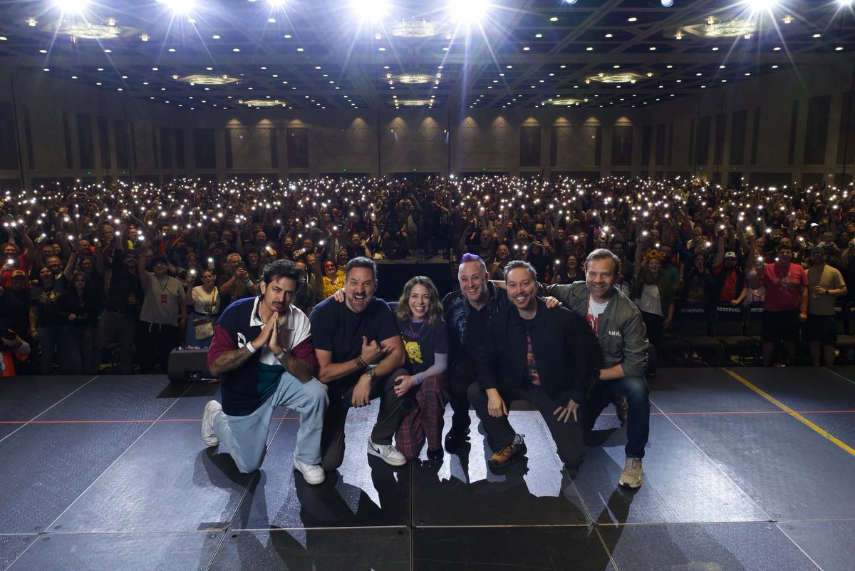 fanxsaltlake's tweet photo. Who else loved seeing @CriticalRole this morning?? #FanX https://t.co/YMpv8yGeoD