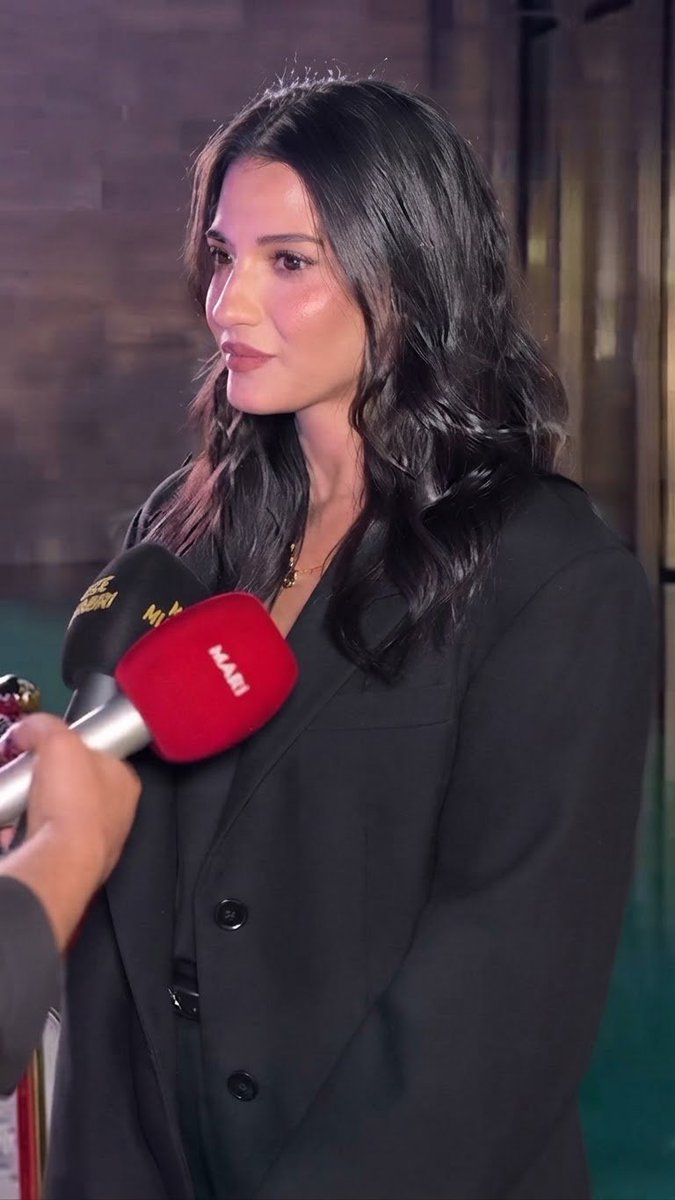 flu_tu_ra's tweet photo. 🖤✨🧿
#mahassinemerabet https://t.co/9B8iRK5Eh8