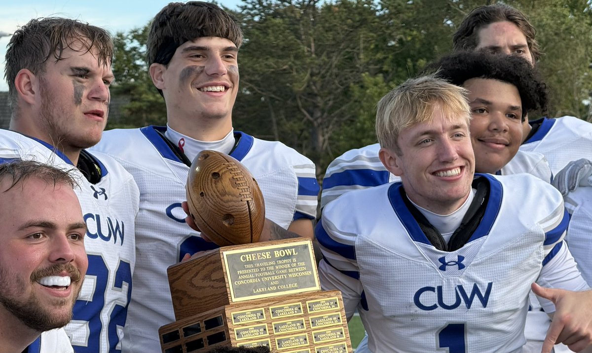 leary_kell38655's tweet photo. CUW takes the final Cheese Bowl  49-28 over Lakeland. @DingoTalk @D3FBHuddle @d3football @D1_Rejects https://t.co/JJQvUQxtK9