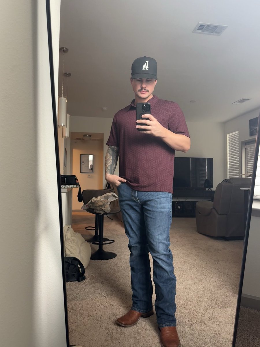 ColtonJohnsonn's tweet photo. Sup https://t.co/47vQzPCqHu