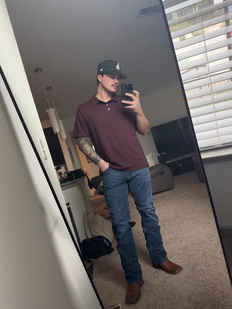 ColtonJohnsonn's tweet photo. Sup https://t.co/47vQzPCqHu
