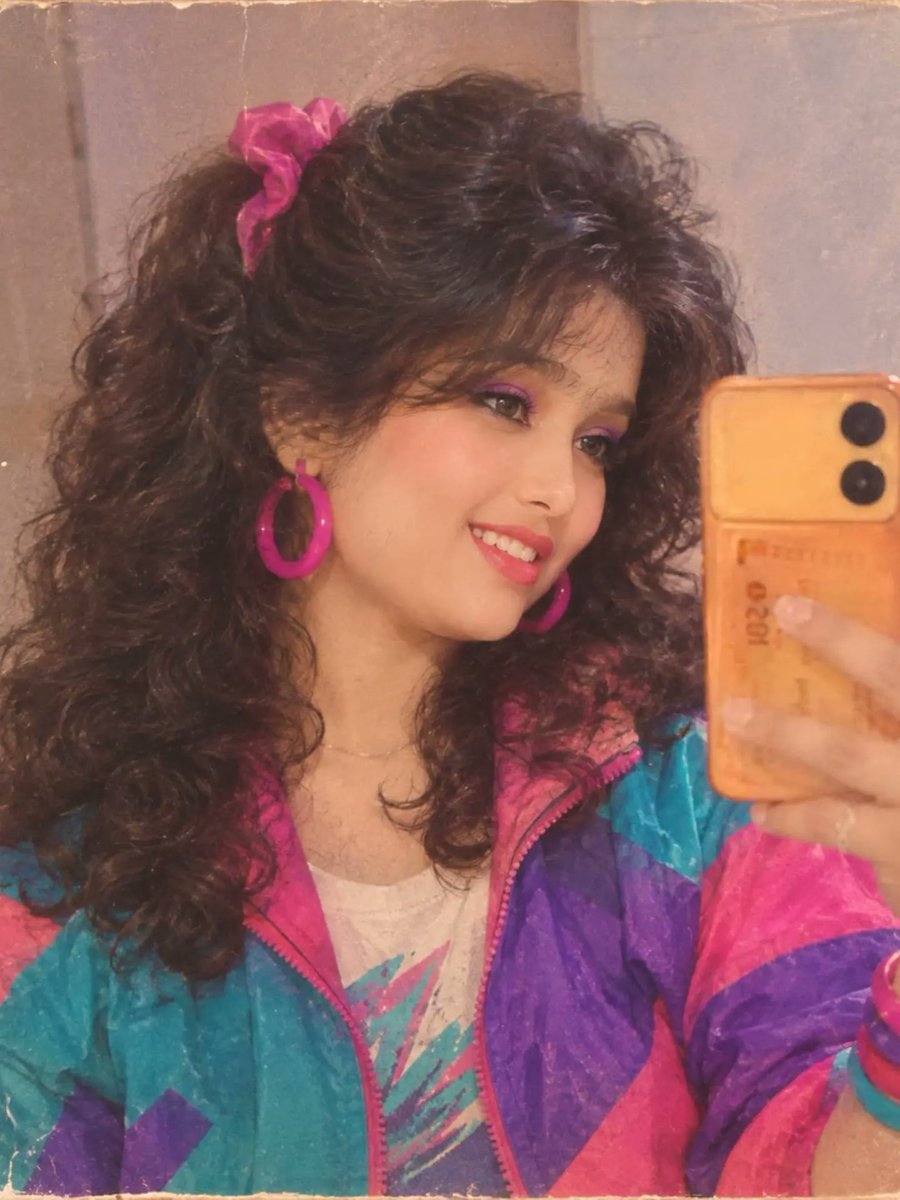 MabelSassenmqa's tweet photo. Enjoying the 1980s vibe. https://t.co/uR2XHCbnsP