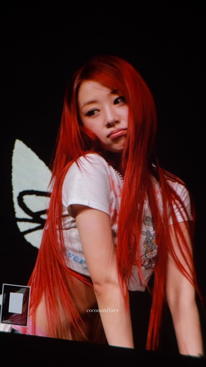 yvevvs's tweet photo. im glad i wasnt there bc id just DIE https://t.co/dfxRUV8wRC