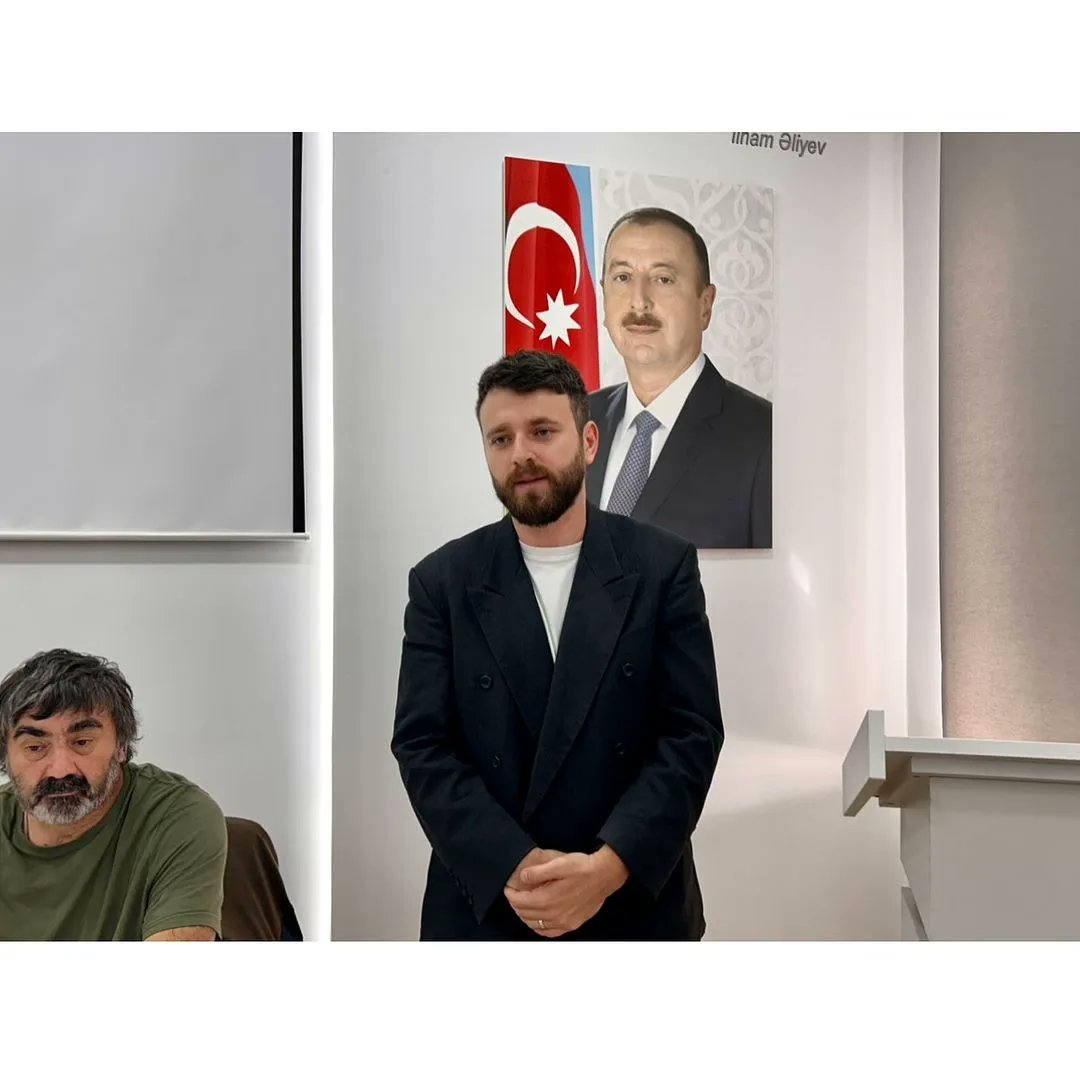ShawnaHuskbj's tweet photo. World-renowned directors held masterclasses at ADMİU

On October 8, Georgian director and producer Giorgi Ovashvili, winner of the top prizes at the Karlovy Vary and Kinotavr film festivals for “Corn Island, ” and Afghan director Siddiq Barmak, a https://t.co/4JMLdTy6NZ