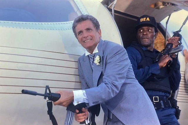 Thunderballs007's tweet photo. A production still of David Hedison and Rafer Johnson on location at Sugar Loaf Shores Airport, Florida Keys, USA during filming for the pre-title sequence of Licence To Kill (1989) https://t.co/w0q6AOMqnY