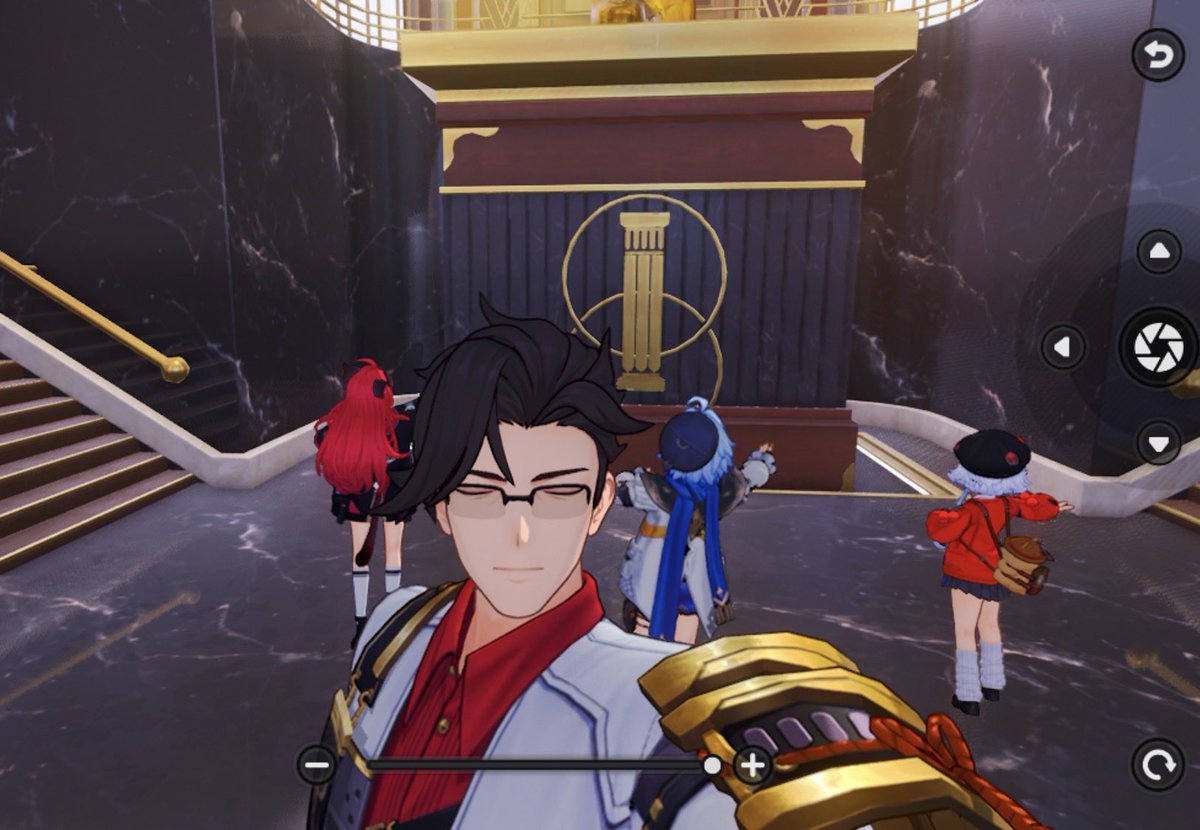 CreamsodaMzw6's tweet photo. THIS IS SO ADORABLE EDGAR NANALLY AND SAKIRI IS TRYING TO COPY THE POSE OF THE STATUE😭😭 #Edgar #Nanally #Sakiri #NTE https://t.co/UQ2BCGGe1C