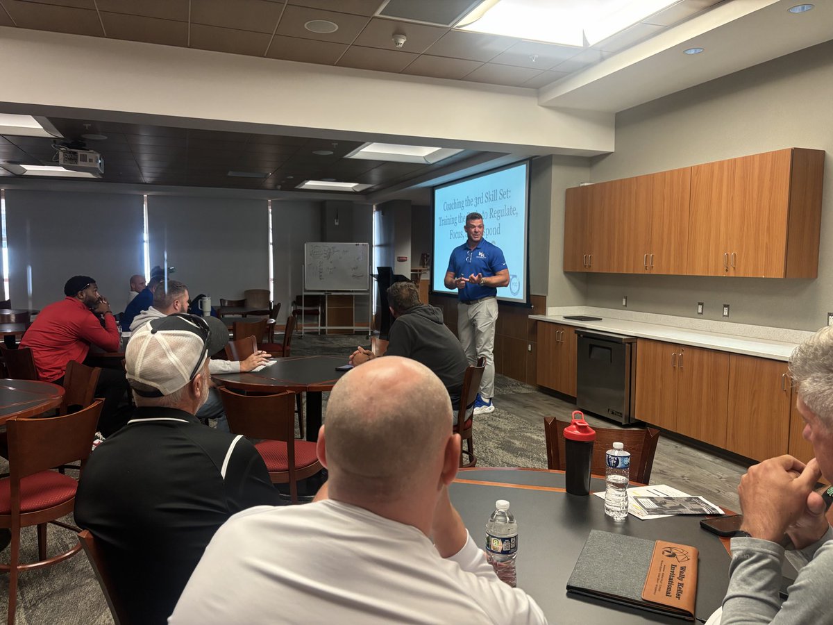 millikinmbb's tweet photo. Our staff had a great time at the Illinois Basketball Coaches Association Clinic! It was a great turnout out with an excellent lineup of speakers including one of our own @LifeMettle 🏀Ⓜ️ @ibcacoaches 

#GoBigBlue #CT https://t.co/fdsAw8iB0S
