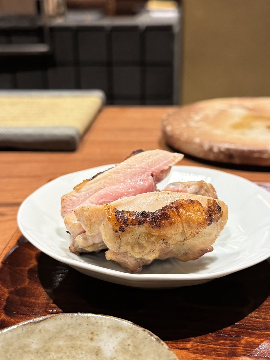 tomitahonten's tweet photo. 9/27

受付終了

お土産販売19時頃
※濃厚豚骨魚介。純ド豚骨🐷

10/5〜9日 臨時休業　出張🇻🇳

限定メニューやイベントの
良さもあるが本質はレギュラー。

地道に毎日コツコツと。

「雨垂れ石を穿つ」

さて。どこまでやれるか。

焼鳥も本当に美味しいです。
淡海地鶏がメインの水づきさん https://t.co/4GTRGirzTZ