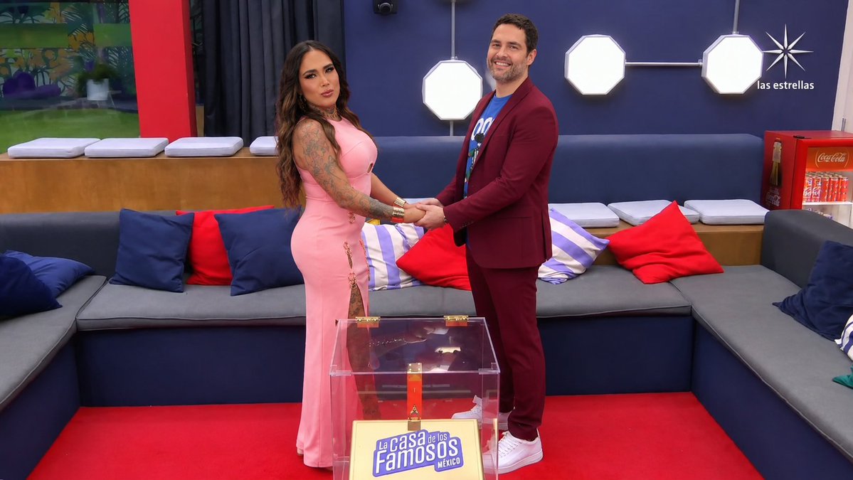 KarimGTZMr's tweet photo. LO QUE TODOS VAMOS A VER EN 8 DIAS EN #LaGranFinal de
#LaCasaDeLosFamososMx
@Soykaritorres GANADORA
@memo_schutz 2º LUGAR 
@lacomadritaof_
@vayavaya

#KarinaTeAmamos
@Wendyguevara 
#LaCasaDeLosFamososMx

El par de Ardidos #GemaPerez se quedarán mirando https://t.co/cTRrDUFyUm