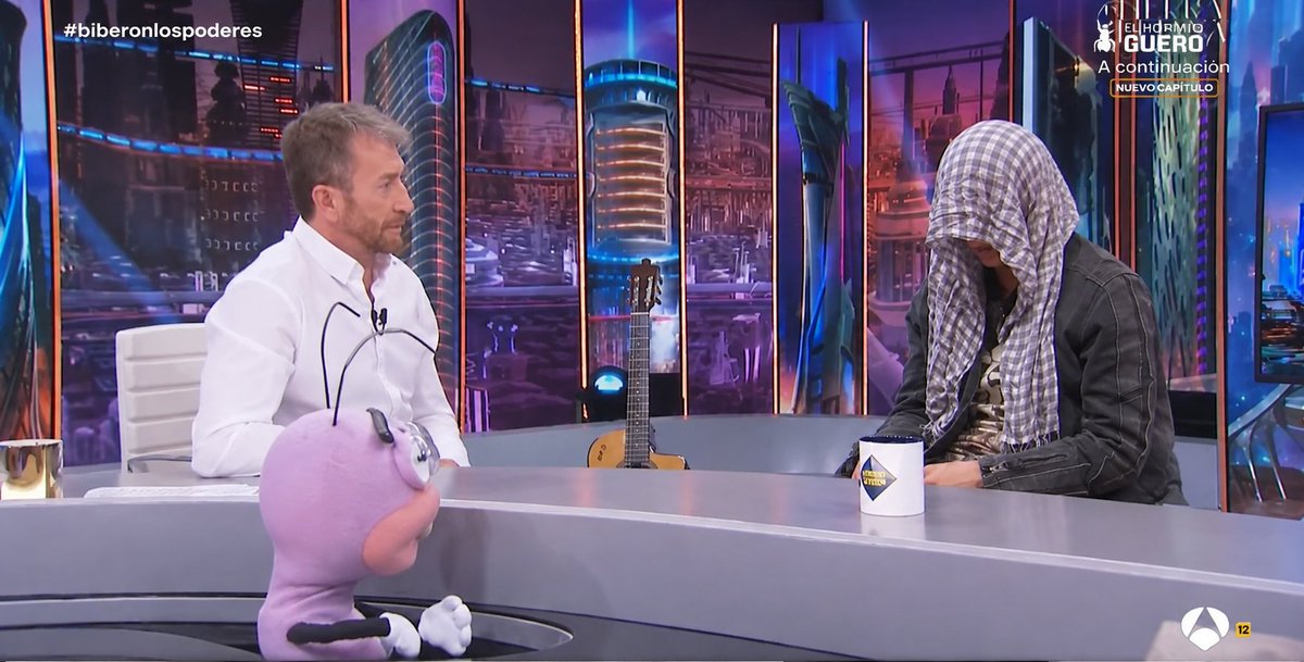 luvcaos's tweet photo. hoy sí merece la pena ver el hormiguero https://t.co/5fUB2wzMIV