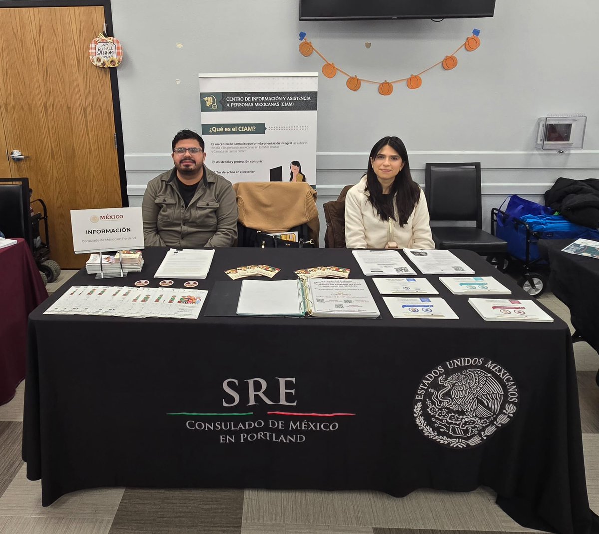 ConsulMexPot's tweet photo. Hoy @ConsulmexPot estuvo presente en la Feria Tu Salud! 🩺❤️ organizada por @TelemundoPDX en colaboración con Virginia García para brindar información sobre los servicios consulares. https://t.co/d7jEgSVwau