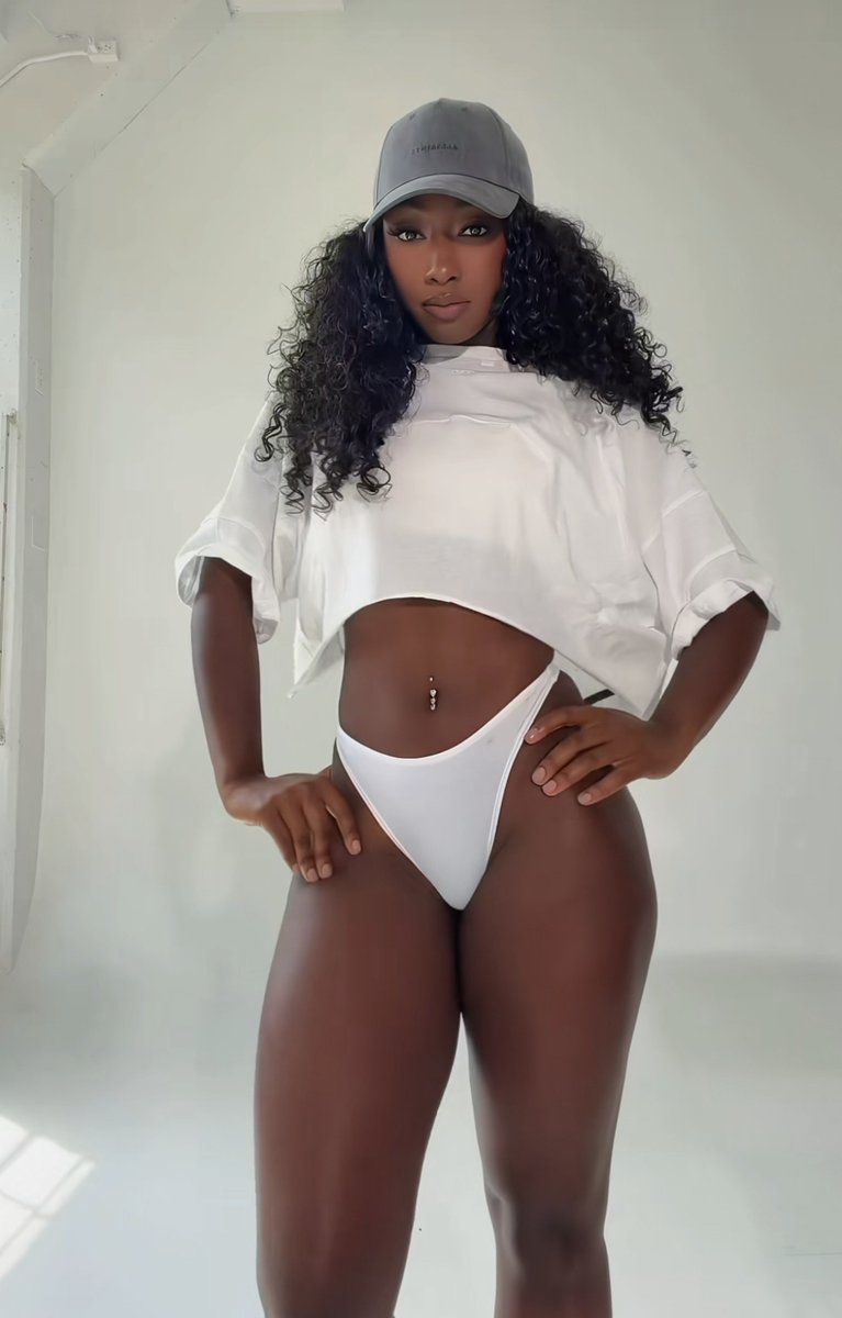 TRY_ONNN's tweet photo. Aniya, this SHOOT?!! https://t.co/nJGjVn6MiB