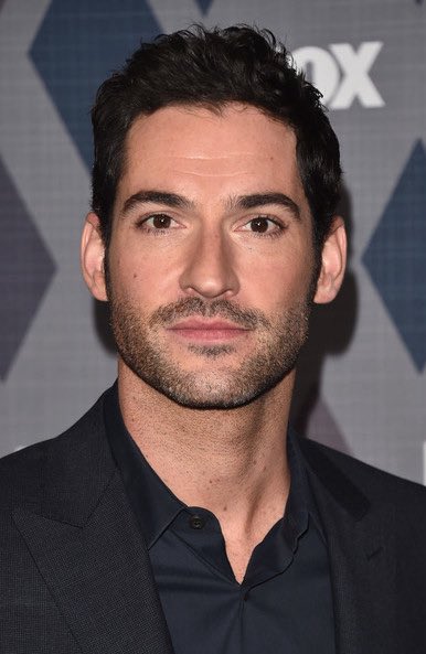 hauntxmexthen's tweet photo. *watching TLH with my mom*

mom: that’s daisy’s husband?
me: yes!
mom: he looks like satan
me: …what?
mom: you know, satan! you used to watch that show about him 
me: …do you mean LUCIFER??

also, why is she right??? https://t.co/rkQe9ihtg0