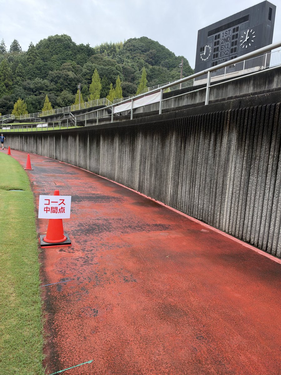 Hotgreentea178's tweet photo. ここもコース内ですので
走っちゃいます🏃😊
#藤枝総合運転公園
#アクタガワリレーマラソン https://t.co/KwrQxwHGlK