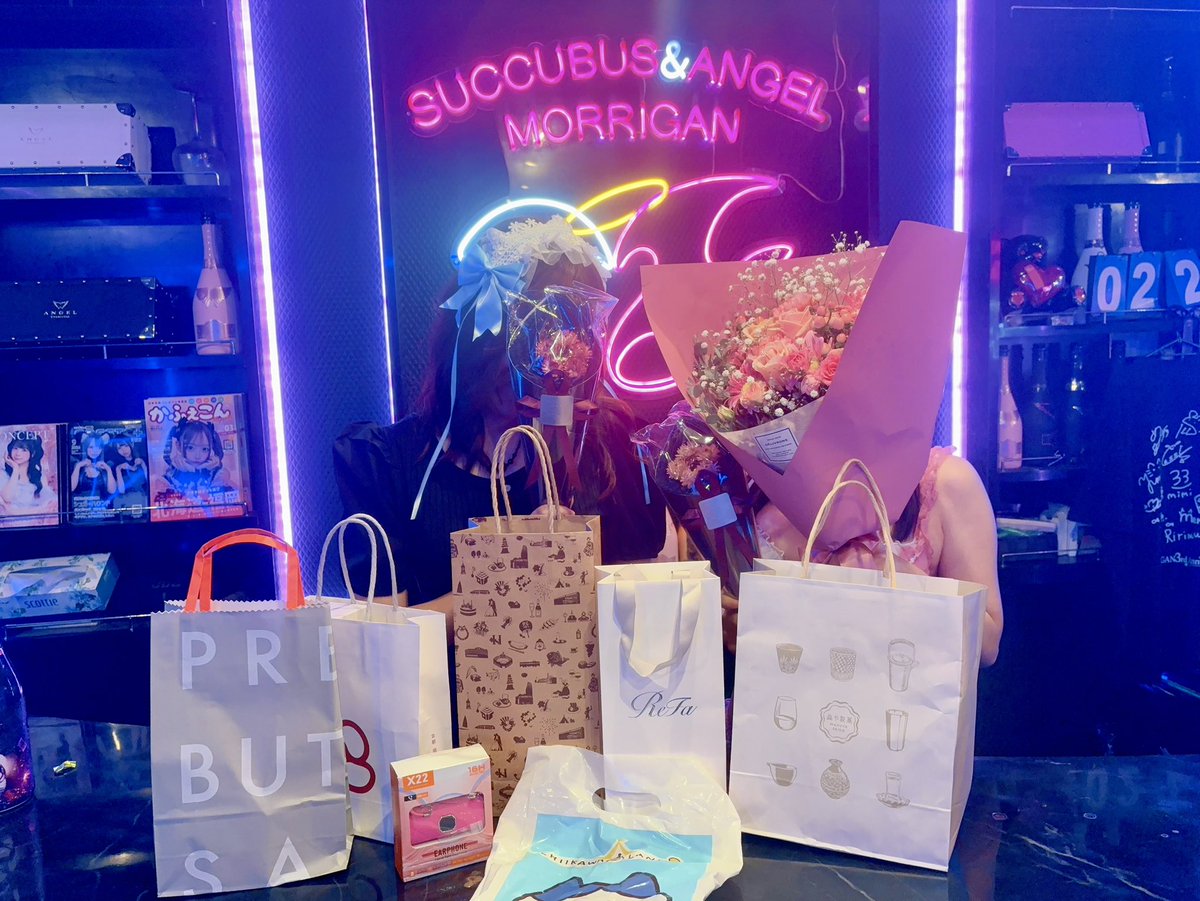 pinkchan_444's tweet photo. 卒業イベントに来てくれたダーリン、ハニー本当に沢山の方に来ていただけて幸せでした！！！💓💓💓

約1年間ありがとうございました🥰

サプライズのプレゼントや、サプライズで会いに来てくれたりなど、本当に幸せでした🥹✨

また写真加工したら載せます🙂‍↕️🫶
寝ます🫠 https://t.co/jvnEmKuBRo